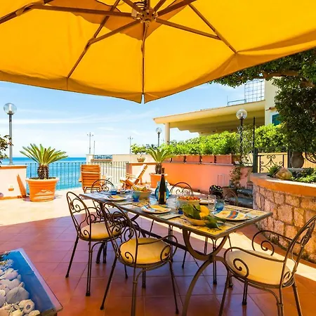Terrazza Morgera By Napoliapartments Apartment