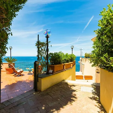 Terrazza Morgera By Napoliapartments Apartment *