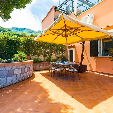 Apartment Terrazza Morgera By Napoliapartments *
